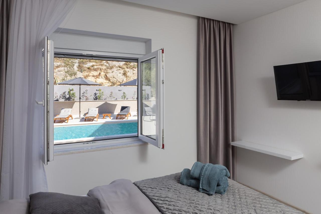 Luxury Apartment Lorena - Private Heated Pool - Jesenice  Esterno foto
