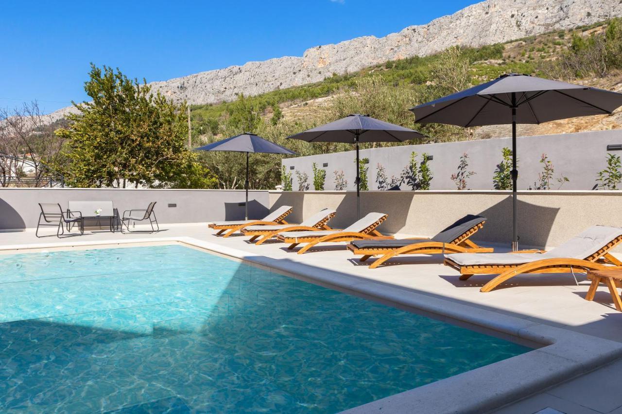 Luxury Apartment Lorena - Private Heated Pool - Jesenice  Esterno foto