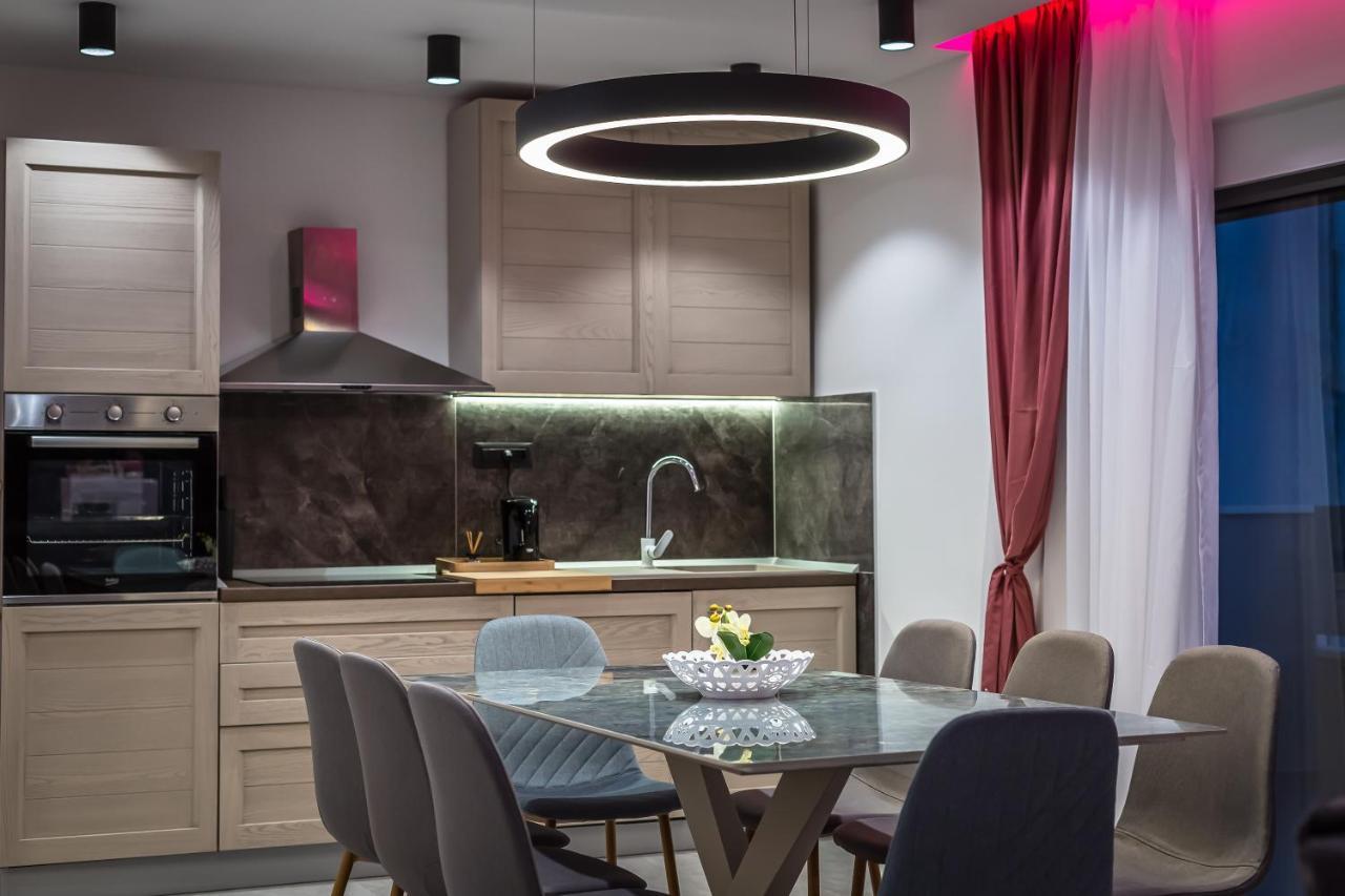 Luxury Apartment Lorena - Private Heated Pool - Jesenice  Esterno foto