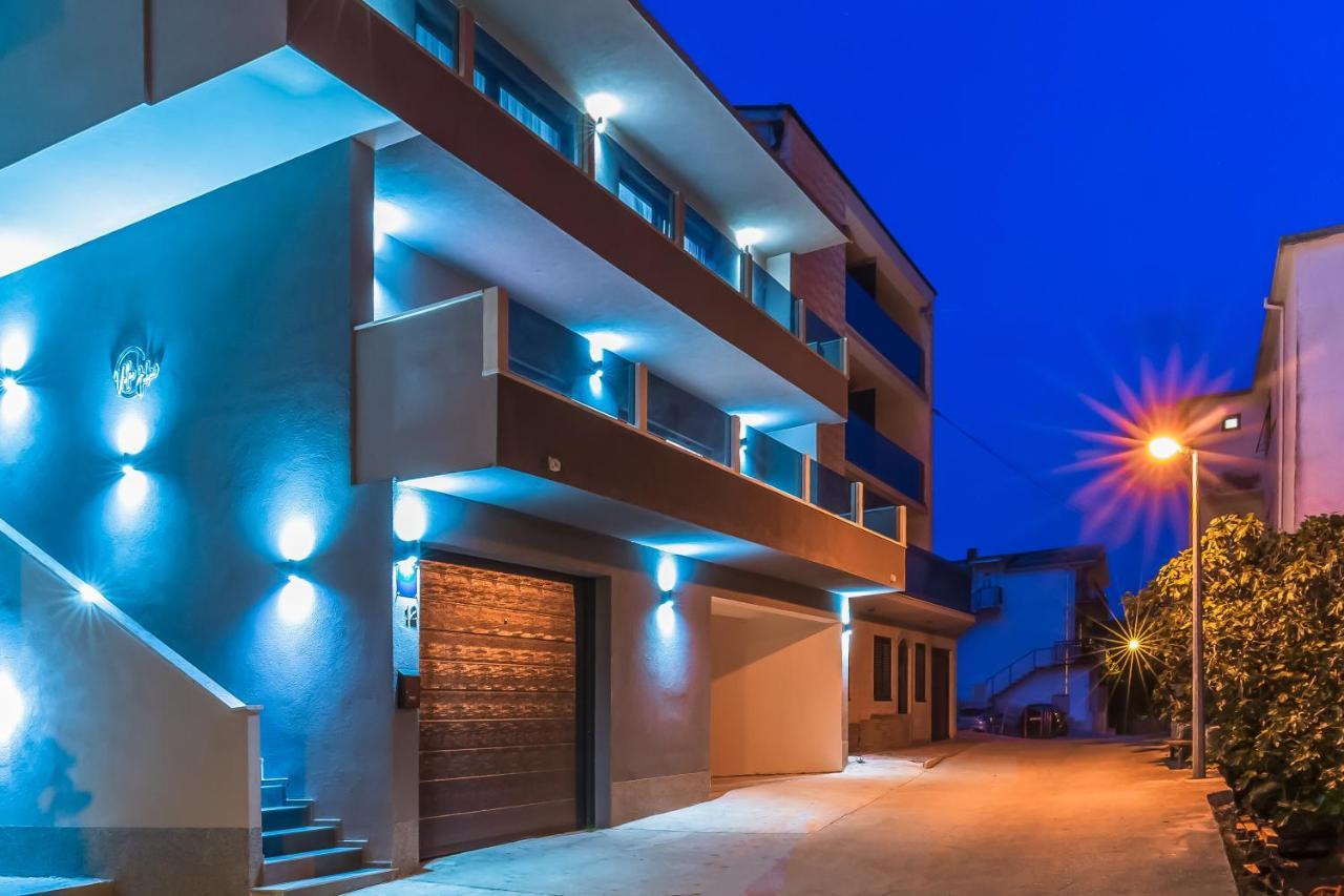 Luxury Apartment Lorena - Private Heated Pool - Jesenice  Esterno foto