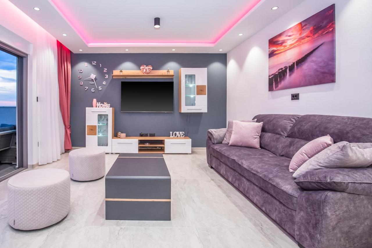 Luxury Apartment Lorena - Private Heated Pool - Jesenice  Esterno foto