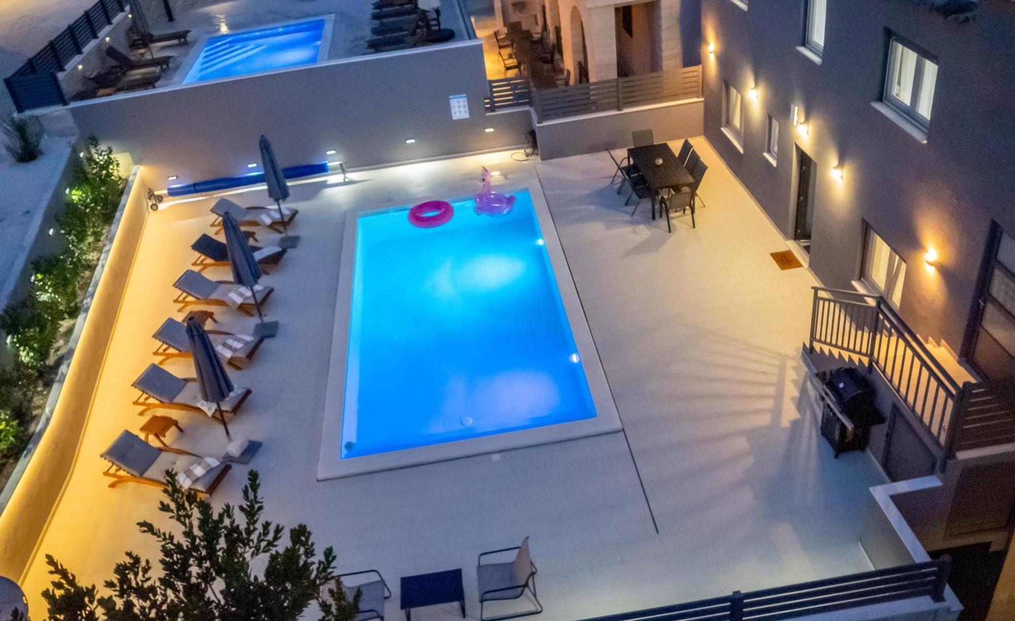Luxury Apartment Lorena - Private Heated Pool - Jesenice  Esterno foto
